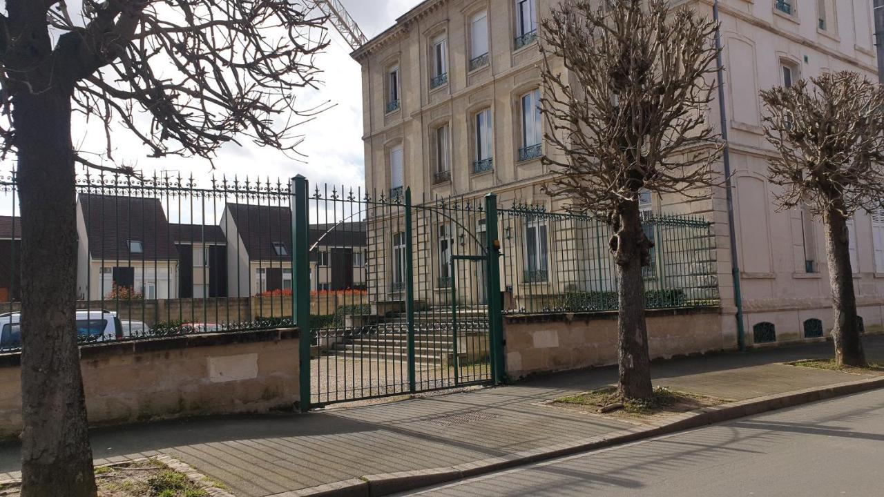 Linotin Centre Ville Compiegne Exterior photo